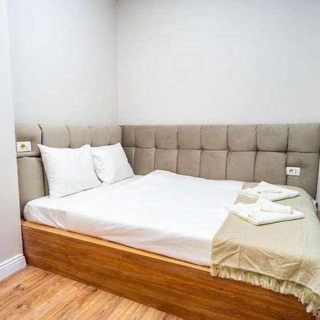 Cozy Apartments Near Calea Victoriei Bucharest Luaran gambar