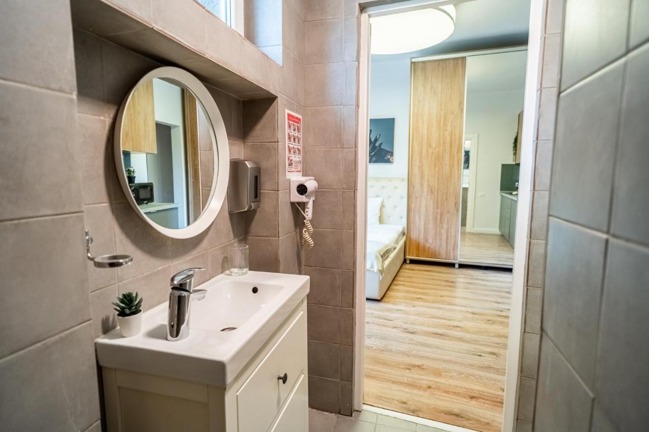 Cozy Apartments Near Calea Victoriei Bucharest Luaran gambar